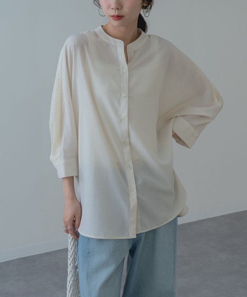 ANNA LUNA(アンナルナ)の「【ANNA LUNA】異素材切替 で魅せる ドルマン ブラウス(シャツ/ブラウス・レディース・ブラック/ベージュ/ブルー・MEDIUM)」の4枚目の写真