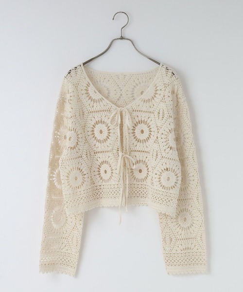 LOWRYS FARM(ローリーズファーム)の「クロシェニットカーディガン 644667(カーディガン/ボレロ・レディース・アイボリー/イエロー/ブラック・FREE)」の1枚目の写真