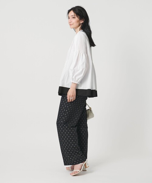 UNITED ARROWS(ユナイテッドアローズ)の「ピンタック バンドカラー ブラウス(シャツ/ブラウス・レディース・ライトピンク/ホワイト/ネイビー・FREE)」の7枚目の写真