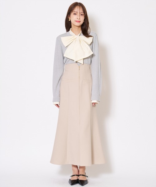 AND COUTURE(アンドクチュール)の「ボウタイニットプルオーバー(ニット/セーター・レディース・ネイビー/ライトグレー/アイボリー・FREE)」の11枚目の写真