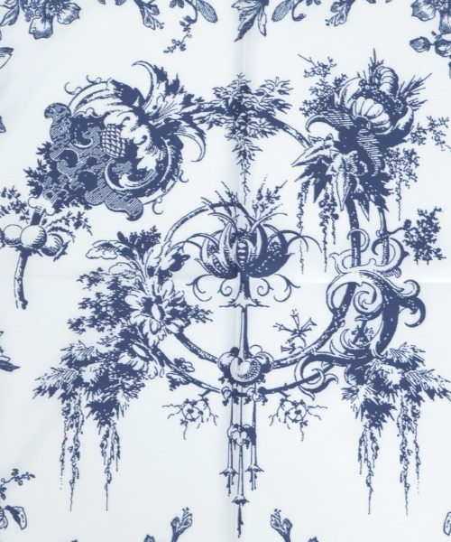 axes femme（アクシーズファム）の「フラワースケッチ柄スカーフ（マフラー・レディース・ホワイト・FREE）」の8枚目の写真