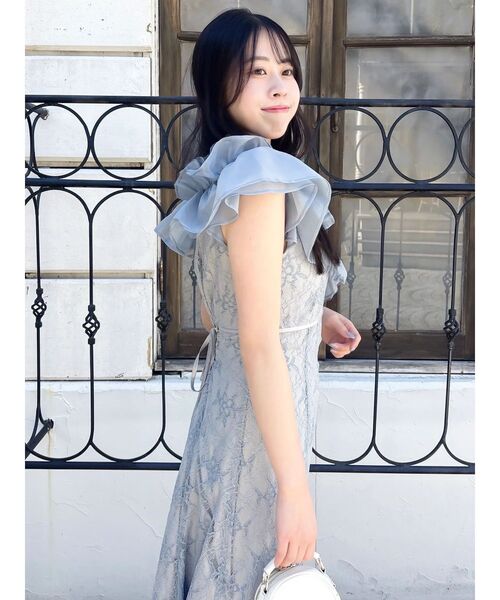dazzlin(ダズリン)の「クロスフリルマーメイドドレス(ドレス・レディース・アイボリー/ブルー・MEDIUM/SMALL)」の17枚目の写真