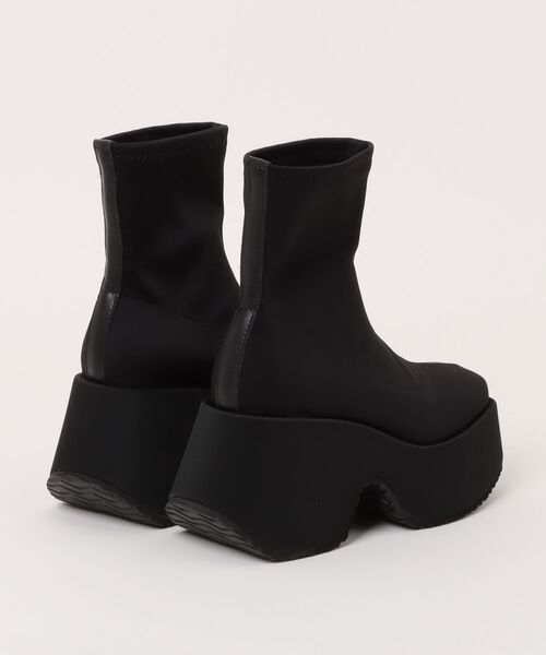 ANAP（アナップ）の「ギャル盛れ厚底ショートブーツ（ブーツ・レディース・ブラック・M/L）」の2枚目の写真