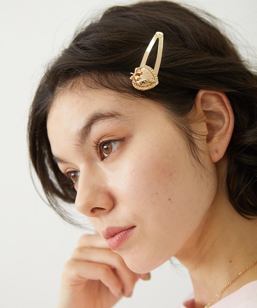 MILKFED.(ミルクフェド)の「STRAWBERRY HAIR CLIP(ヘアピン・レディース・シルバー/ゴールド・ONE SIZE)」の12枚目の写真
