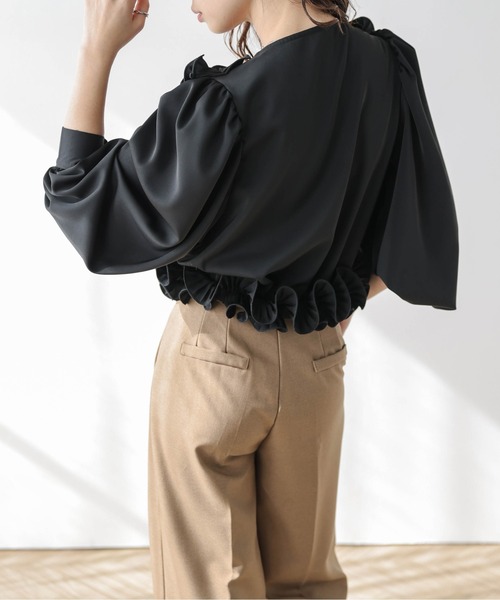 AMELY(エミリー)の「フロントフリルデザインブラウス(シャツ/ブラウス・レディース・ブラック/ホワイト・フリー)」の12枚目の写真