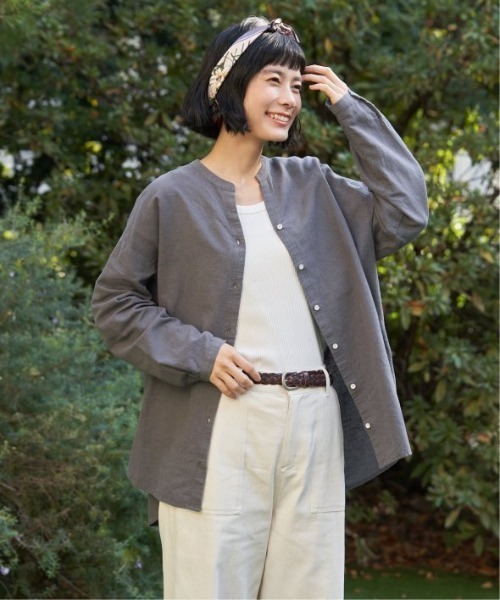 LBC（エルビーシー）の「【インフルエンサー着用】リネンコットンバンドカラーシャツ（シャツ/ブラウス・レディース・ライトブルー/チャコール/グリーン/ホワイト/スモークピンク・M）」の12枚目の写真