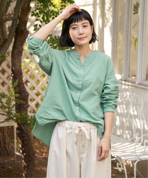 LBC（エルビーシー）の「【インフルエンサー着用】リネンコットンバンドカラーシャツ（シャツ/ブラウス・レディース・ライトブルー/チャコール/グリーン/ホワイト/スモークピンク・M）」の10枚目の写真