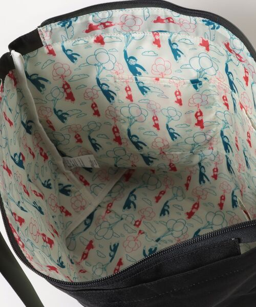 SAC'S BARJean（サックスバージーン）の「【Curious George/おさるのジョージ】トートバッグ（トートバッグ・レディース・ブラック・FREE）」の4枚目の写真