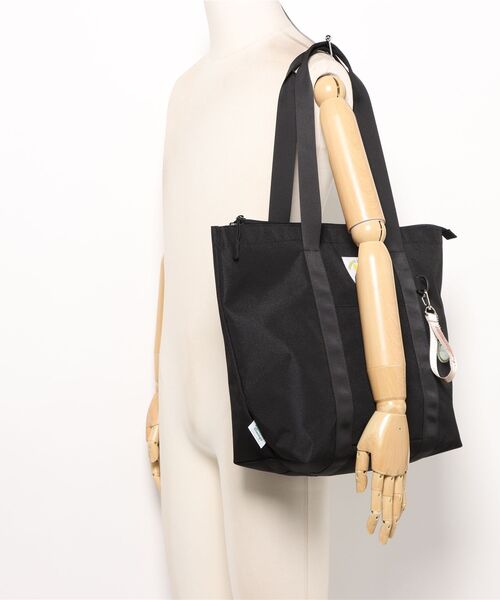 SAC'S BARJean（サックスバージーン）の「【Curious George/おさるのジョージ】トートバッグ（トートバッグ・レディース・ブラック・FREE）」の5枚目の写真