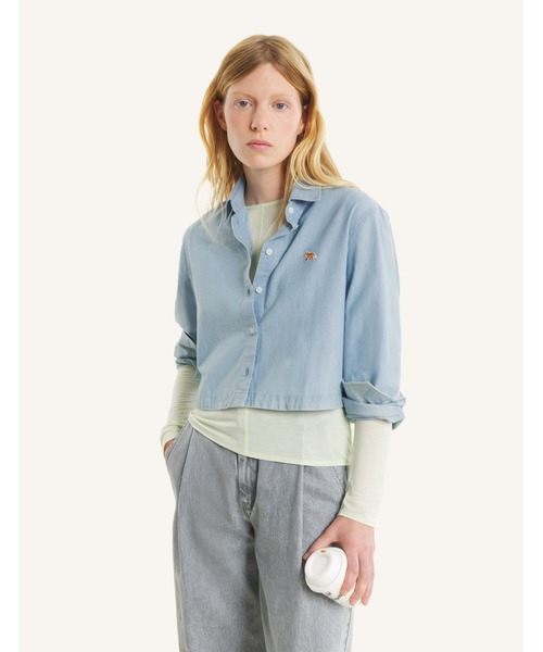 Maison Kitsune（メゾンキツネ）の「BABY FOX CROPPED SHIRT（シャツ/ブラウス・レディース・ライトブルー・38/36/34）」の6枚目の写真