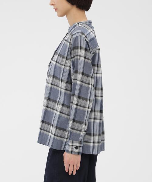 MHL.（エムエイチエル）の「TOP DYED COTTON POPLIN（シャツ/ブラウス・レディース・ブルー/チェック・2/1）」の3枚目の写真