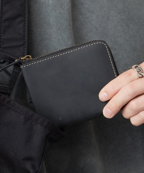 ROOPTOKYO(ループトウキョウ)の「OKUOKU 0909/オクオク 本革ヴィンテージライク 牛革クレイジーホースレザー コンパクト 2つ折り ラウンドジップウォレット 2026年春夏(財布・メンズ・イエロー/グリーン/レッド系その他/ダークブラウン/ブラック/ブルー/ライトブラウン・FREE)」の2枚目の写真