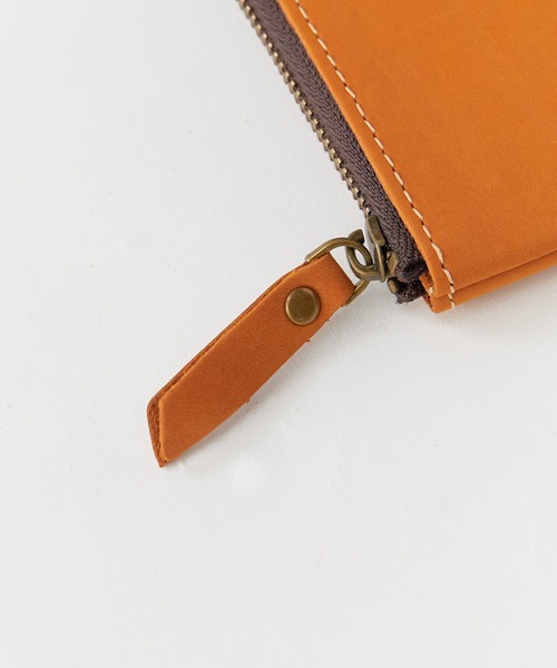 ROOPTOKYO(ループトウキョウ)の「OKUOKU 0909/オクオク 本革ヴィンテージライク 牛革クレイジーホースレザー コンパクト 2つ折り ラウンドジップウォレット 2026年春夏(財布・メンズ・イエロー/グリーン/レッド系その他/ダークブラウン/ブラック/ブルー/ライトブラウン・FREE)」の11枚目の写真