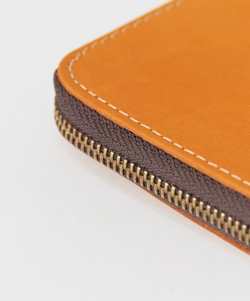 ROOPTOKYO(ループトウキョウ)の「OKUOKU 0909/オクオク 本革ヴィンテージライク 牛革クレイジーホースレザー コンパクト 2つ折り ラウンドジップウォレット 2026年春夏(財布・メンズ・イエロー/グリーン/レッド系その他/ダークブラウン/ブラック/ブルー/ライトブラウン・FREE)」の10枚目の写真