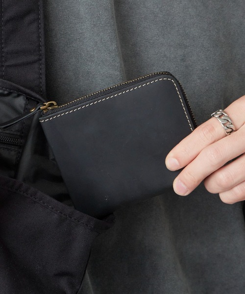 ROOPTOKYO(ループトウキョウ)の「OKUOKU 0909/オクオク 本革ヴィンテージライク 牛革クレイジーホースレザー コンパクト 2つ折り ラウンドジップウォレット 2026年春夏(財布・メンズ・イエロー/グリーン/レッド系その他/ダークブラウン/ブラック/ブルー/ライトブラウン・FREE)」の18枚目の写真