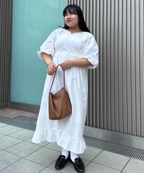 Jena espace merveilleux（ジェナ　エスパスメルヴェイユ）の「【WEB限定/インフルエンサー企画】バルーン袖切替ワンピ（ワンピース・レディース・オフホワイト/サックスブルー/チャコールグレー・FREE）」の10枚目の写真