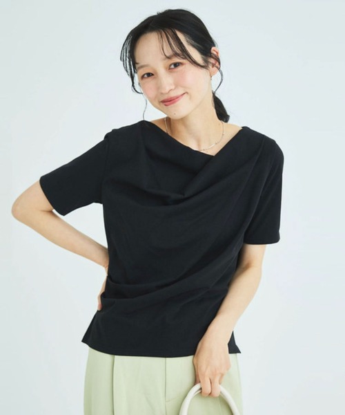 Liora by archives(リオラバイアルシーヴ)の「タックドレープトップス(Tシャツ/カットソー・レディース・オフホワイト/ブルー/アイボリー/ブラック・MEDIUM/LARGE)」の1枚目の写真
