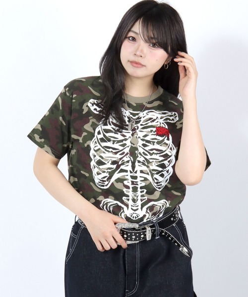 Salong hameu(サロン ハミュー)の「SNS映え ボーンプリントTシャツ/骨グラフィック トライバル刺繍/コンパクトシルエット/グランジ 韓国ストリート/ユニセックス(Tシャツ/カットソー・メンズ・カモフラージュ/ブラック系その他/ブラック・M/L/S)」の17枚目の写真