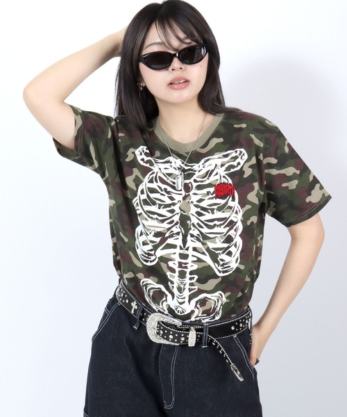 Salong hameu(サロン ハミュー)の「SNS映え ボーンプリントTシャツ/骨グラフィック トライバル刺繍/コンパクトシルエット/グランジ 韓国ストリート/ユニセックス(Tシャツ/カットソー・メンズ・カモフラージュ/ブラック系その他/ブラック・M/L/S)」の16枚目の写真