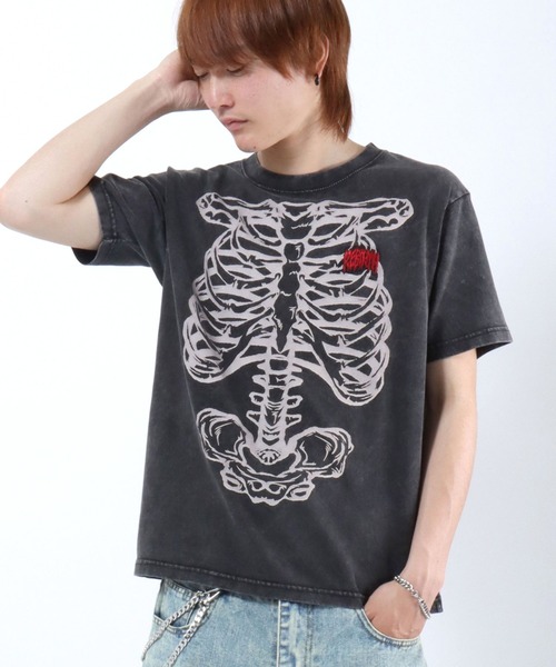 Salong hameu(サロン ハミュー)の「SNS映え ボーンプリントTシャツ/骨グラフィック トライバル刺繍/コンパクトシルエット/グランジ 韓国ストリート/ユニセックス(Tシャツ/カットソー・メンズ・カモフラージュ/ブラック系その他/ブラック・M/L/S)」の11枚目の写真