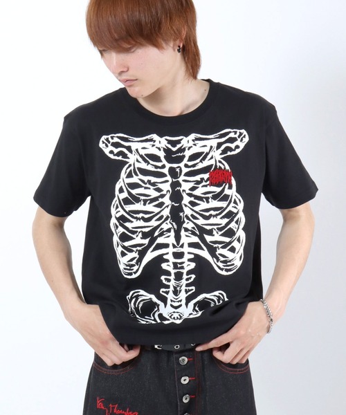 Salong hameu(サロン ハミュー)の「SNS映え ボーンプリントTシャツ/骨グラフィック トライバル刺繍/コンパクトシルエット/グランジ 韓国ストリート/ユニセックス(Tシャツ/カットソー・メンズ・カモフラージュ/ブラック系その他/ブラック・M/L/S)」の5枚目の写真