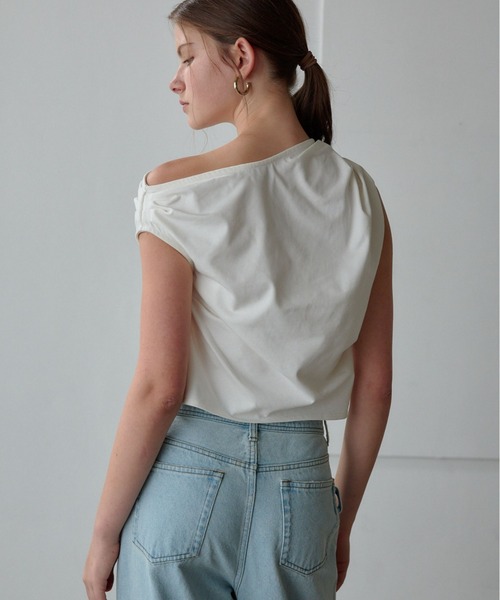 ORGUE（オルグ）の「Drape one-shoulder cut tops/ドレープワンショルダーカットトップス（Tシャツ/カットソー・レディース・ホワイト/サックスブルー/ブラック・FREE）」の13枚目の写真