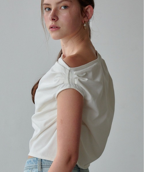ORGUE（オルグ）の「Drape one-shoulder cut tops/ドレープワンショルダーカットトップス（Tシャツ/カットソー・レディース・ホワイト/サックスブルー/ブラック・FREE）」の16枚目の写真