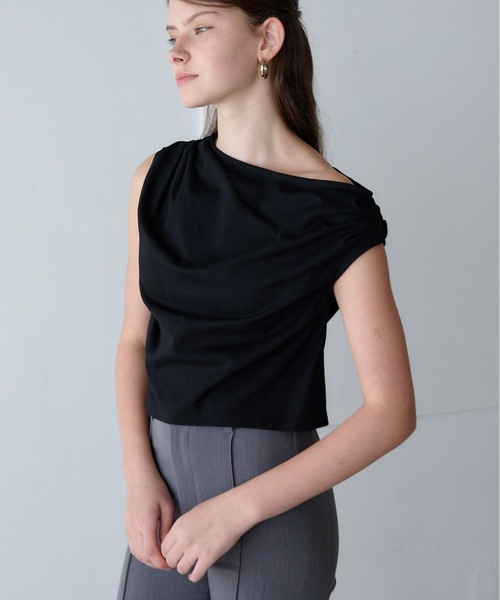ORGUE（オルグ）の「Drape one-shoulder cut tops/ドレープワンショルダーカットトップス（Tシャツ/カットソー・レディース・ホワイト/サックスブルー/ブラック・FREE）」の17枚目の写真