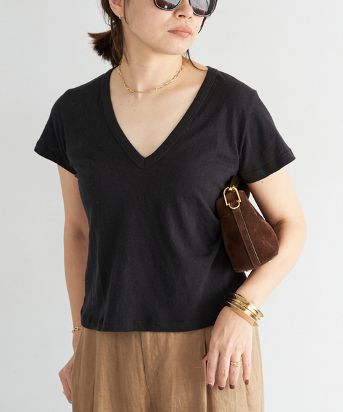 Deuxieme Classe(ドゥーズィエムクラス)の「【LE SET/ル セット】LAURA V NECK TEE(Tシャツ/カットソー・レディース・ブラック/ホワイト/ネイビー・FREE)」の17枚目の写真