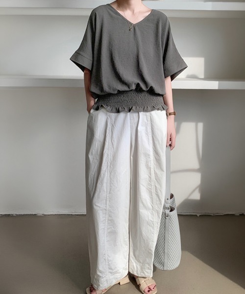 Miniministore(ミニミニストア)の「ウエストシャーリングVネックブラウス半袖(シャツ/ブラウス・レディース・ネイビー/ダークグレー/ベージュ/ホワイト/グリーン/ブラック・FREE)」の8枚目の写真