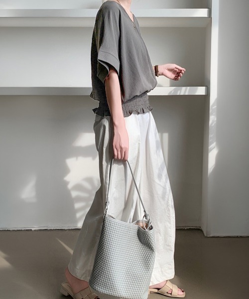 Miniministore(ミニミニストア)の「ウエストシャーリングVネックブラウス半袖(シャツ/ブラウス・レディース・ネイビー/ダークグレー/ベージュ/ホワイト/グリーン/ブラック・FREE)」の9枚目の写真