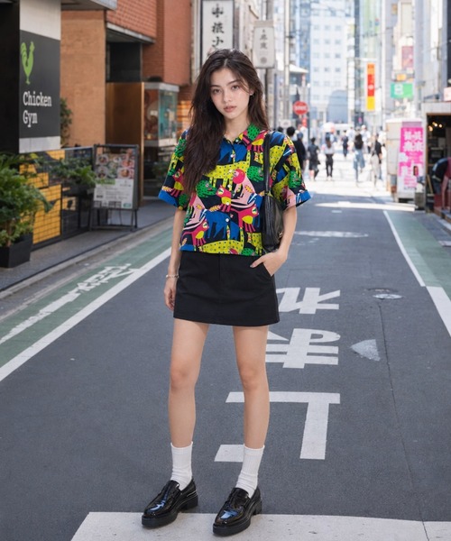 KONVINI(コンビニ)の「北欧モダン アニマルテキスタイル クロップド 総柄シャツ(シャツ/ブラウス・レディース・ブラック・FREE)」の5枚目の写真