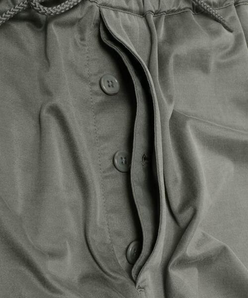 URBAN RESEARCH(アーバンリサーチ)の「『洗濯可』WASHABLE CUPRO SHORTS(その他パンツ・メンズ・カーキ/ブラック/ブラウン・MEDIUM/LARGE)」の20枚目の写真
