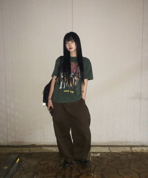 MAINBOOTH（メインブース）の「[KISS] ラブガンTシャツ（ディープグリーン）（Tシャツ/カットソー・レディース・その他・1/2/3）」の9枚目の写真