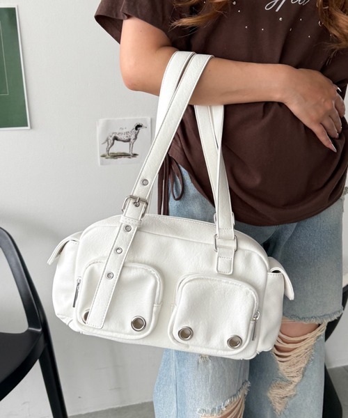 WEGO(ウィゴー)の「WEGO/【26年春夏新作】アイレットデザインボストンバッグ(ボストンバッグ・レディース・ブラック/ホワイト/スミクロ/ブラウン・FREE)」の9枚目の写真