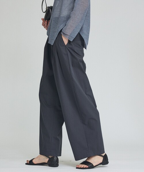 qualite(カリテ)の「【接触冷感】タイプライター タックバレルパンツ(その他パンツ・レディース・モカ/チャコールグレー・36/38)」の8枚目の写真