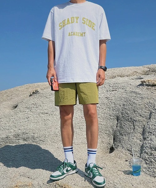 NOWLE(ノウル)の「【NOWLE】アーチカレッジロゴ半袖Tシャツ / レトロアメカジ シャディサイドグラフィック クラシックトップス(Tシャツ/カットソー・メンズ・チャコール/アッシュ・X-LARGE/LARGE/MEDIUM)」の5枚目の写真