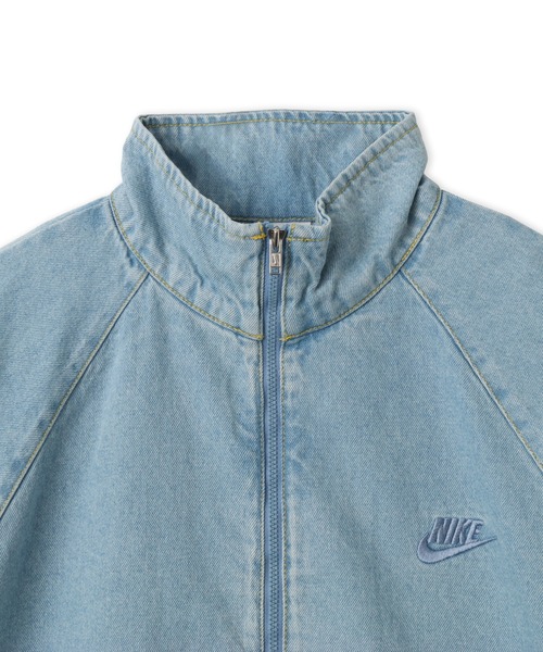 NIKE（ナイキ）の「NIKE AS W NK WR DENIM JKT / ナイキ ウィメンズ WR デニム ジャケット 【SP】（デニムジャケット・レディース・ライトインディゴブルー・S/M/L）」の4枚目の写真