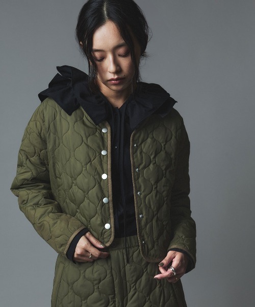 W:Huku(フーク)の「オニオン キルト コンパクト インナーダウン カーディガン / Onion Quilt Compact Cardigan(ブルゾン・レディース・カーキ/ブラック/ライトベージュ・L/M)」の10枚目の写真