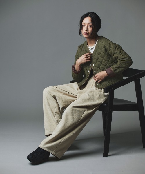 W:Huku(フーク)の「オニオン キルト コンパクト インナーダウン カーディガン / Onion Quilt Compact Cardigan(ブルゾン・レディース・カーキ/ブラック/ライトベージュ・L/M)」の13枚目の写真