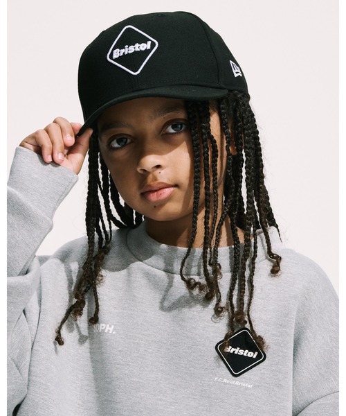 F.C.Real Bristol for Kids(エフシーレアルブリストルフォーキッズ)の「NEW ERA EMBLEM 9FIFTY SNAP BACK(キャップ・キッズ・ブラック・FREE)」の2枚目の写真