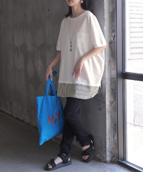 HUG.U(ハグユー)の「「重ね着風」UVカット × 接触冷感 Tシャツ(Tシャツ/カットソー・レディース・レッド/ブラック/ホワイト・FREE)」の9枚目の写真