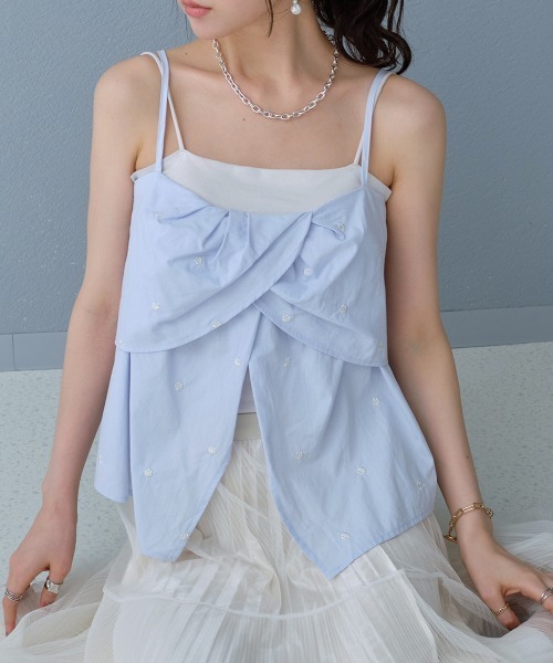 Rejoule(リジュール)の「ショート丈 フラワー刺繍キャミビスチェ(キャミソール・レディース・ネイビー/アイボリー/ライトブルー・FREE)」の11枚目の写真