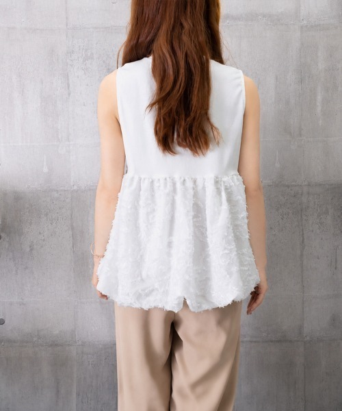 Miniministore(ミニミニストア)の「フェザー切替ノースリーブペプラムブラウス(シャツ/ブラウス・レディース・ブラック/ホワイト・FREE)」の7枚目の写真