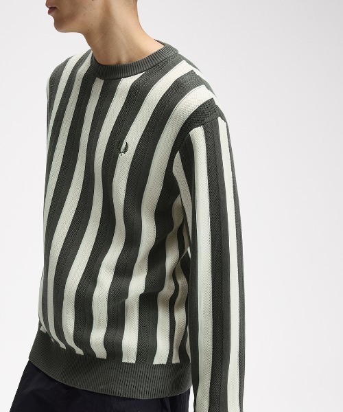 FRED PERRY（フレッドペリー）の「Textured Stripe Jumper／テクスチャードストライプジャンパー（ニット/セーター・メンズ・ダークオリーブ・S/M/L）」の7枚目の写真