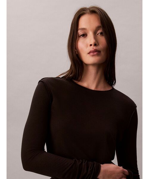 Calvin Klein(カルバン・クライン)の「長袖Tシャツ - ロングスリーブトップ(Tシャツ/カットソー・レディース・イエロー×グリーン/ブラック・XS/S/M)」の11枚目の写真