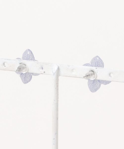 tone（トーン）の「【Tresor】紫陽花　ピアス(MA)（ピアス（両耳用）・レディース・パープル系・FREE）」の4枚目の写真