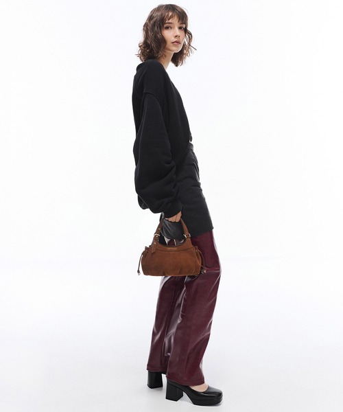 CHARLES & KEITH(チャールズ & キース)の「Lillith ミニリリス ドローストリング トートバッグ(トートバッグ・レディース・ダークブラウン系5・S)」の4枚目の写真