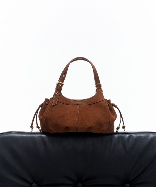 CHARLES & KEITH(チャールズ & キース)の「Lillith ミニリリス ドローストリング トートバッグ(トートバッグ・レディース・ダークブラウン系5・S)」の5枚目の写真
