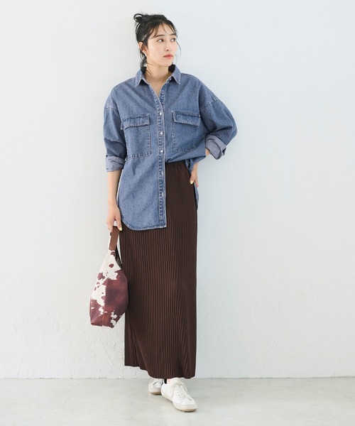 coca(coca)(コカ)の「オーバーサイズデニムシャツ(シャツ/ブラウス・レディース・ブルー/ブラック・L/M/S)」の5枚目の写真